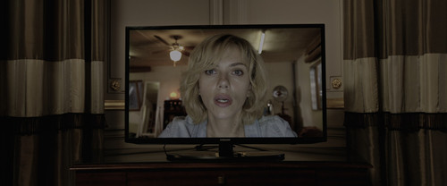 Lucy.2014.2160p.UHD.BluRay.CZ SK EN.HDR.x265 NoGRP.mkv snapshot 00.45.46 [2024.12.19 13.29.46].jpg
