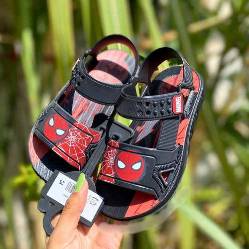 Sandália Infantil Grendene Kids Marvel Web Menino.jpg