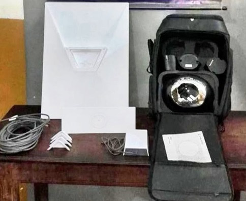 Sin título.jpg INGENIERO JUAREZ: La Policía detuvo a cinco personas y secuestró equipos utilizados para el escaneo de iris
