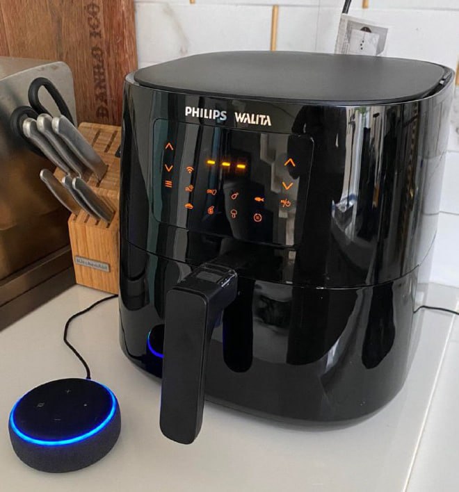 Fritadeira Airfryer Essential XL Conectada, Philips Walita, conectividade c/Alexa, 6.2L de capacidade, Preta, 2000W, 127V (RI9280/90)