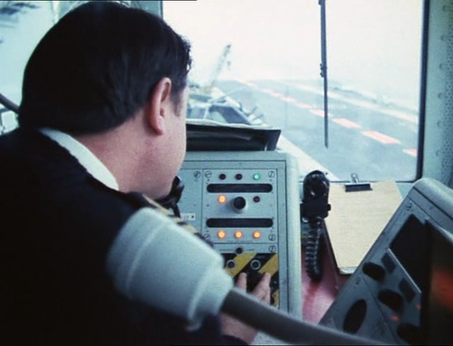 cap Sailor (s01e02).The.Squadrons.Are.Coming 1976.544x416.AC3 00 02 59 02.png