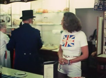 cap Sailor (s01e10).Back.Home 1976.368x272.AC3 00 02 52 01.png
