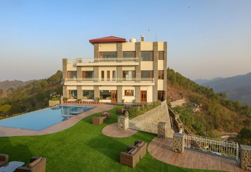 Kasauli New Year Packages 2025 | New Year 2025 in Kasauli.jpg