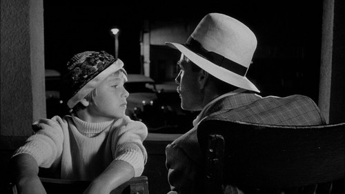 Paper.Moon.1973.1080p.BluRay.CZ EN.DD2.0.x264 AMIABLE.mkv snapshot 01.05.18 [2025.02.19 10.29.19]