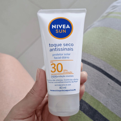 NIVEA SUN Protetor Solar Facial Toque Seco.jpg