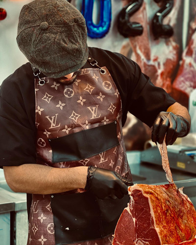 عرض لحم الغنم