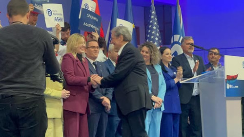 491940470 1202768081215297 4022683359997320721 n.jpg?stp=dst jpg s600x600 tt6& nc cat=103&ccb=1 7& n.jpg