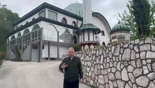 Nev7bA4B 4uXpme8.jpg