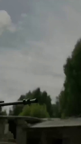 4zar2qJJhDf85WIf.jpg