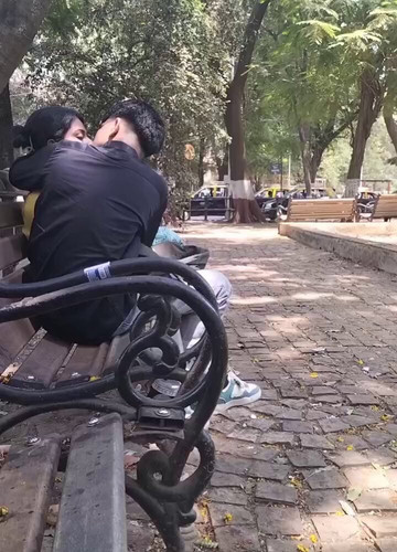 5fsMGFeKIaFK3T2q.jpg