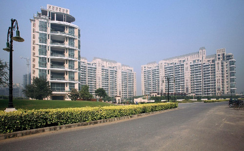 Own Luxury: DLF Aralias in Gurgaon for Sale – Exclusive 4 & 5 BHK Apartments.jpg