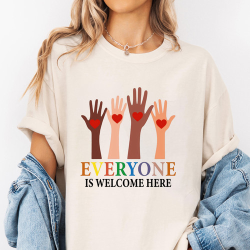 201. Mockup t shirt MK 1Mockup 2Everyone is welcome Black.jpg
