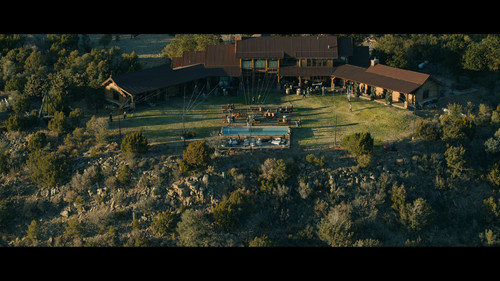 Ransom.Canyon.S01E01.Dont.Let.Me.Fall.1080p.NF.WEB DL.CZ EN.DD+5.1.Atmos.H.264 playWEB.mkv snapshot .jpg