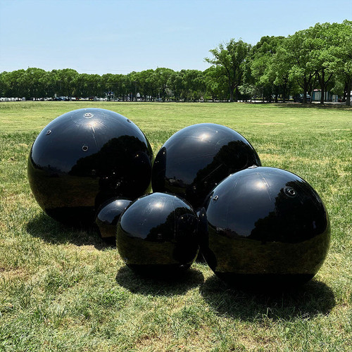 black shiny balls.jpg