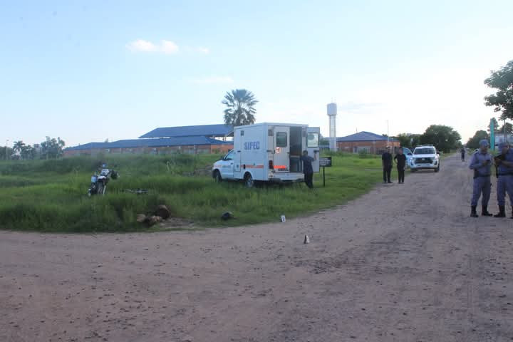 Colisión entre motorizada policial y una moto Titán dejó como saldo un lesionado grave y tres leves