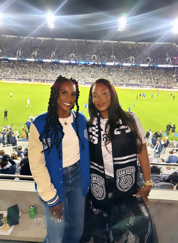 Isa Rae and Tems.jpg