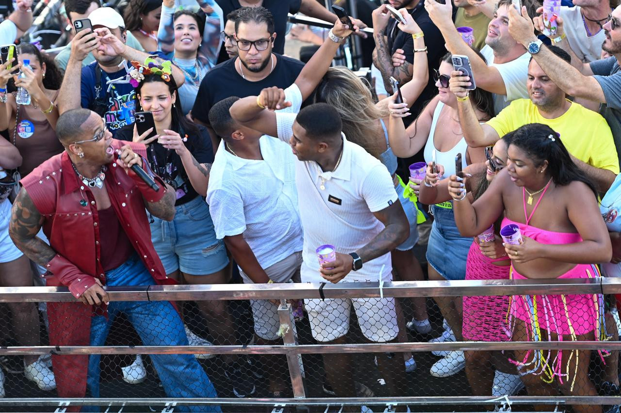 leo e davi no carnaval