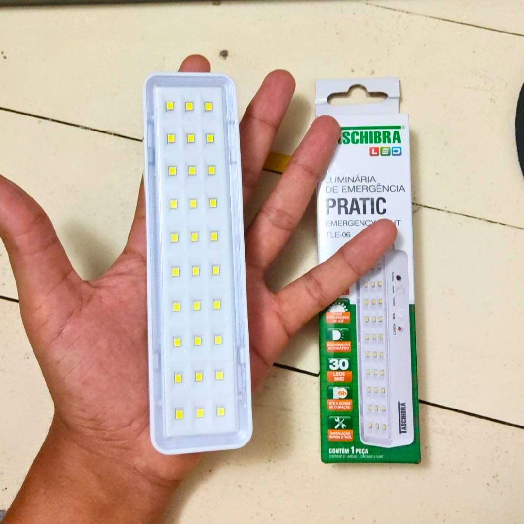 LUMINÁRIA DE EMERGÊNCIA LED PRATIC TLE 06