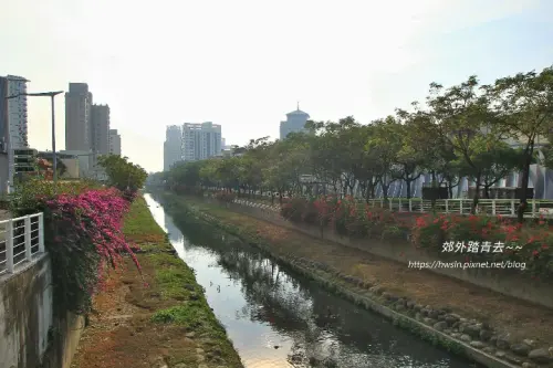 00015 鳳山溪、銀河廣場.webp
