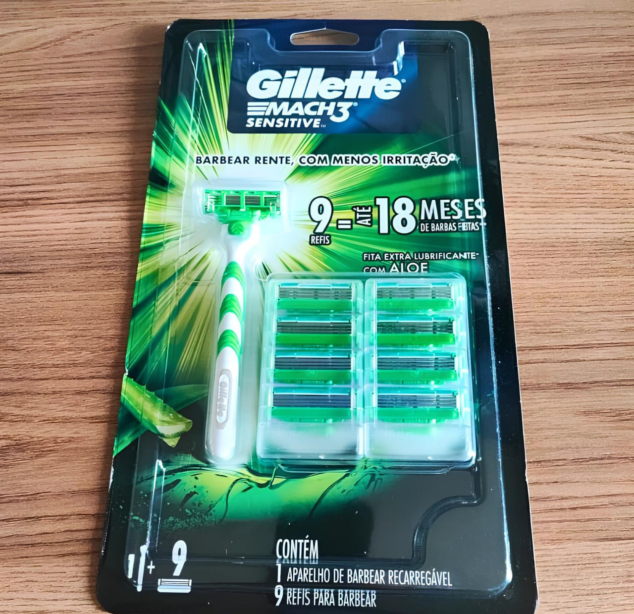 Aparelho de Barbear Gillette Mach3 Sensitive + 9 cargas
