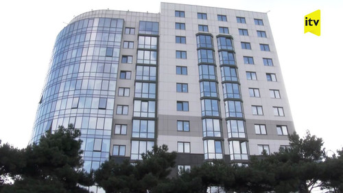 Lvw6xD BB2cvXrz6.jpg