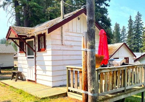 Waskesiu Saskatchewan.jpg