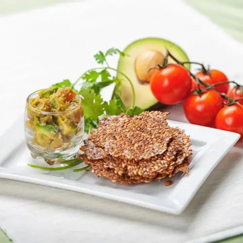 GuacamoleFlaxseedCrackers062556.webp