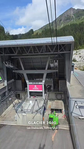 H BOHA1VW7rwMuOa.jpg