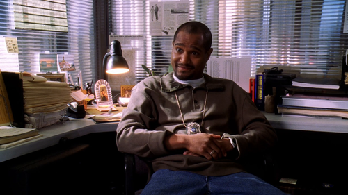 The.Wire.S01E01.The.Target.720p.MAX.WEB DL.DDP2.0.H.264.DUAL NeX 005.png