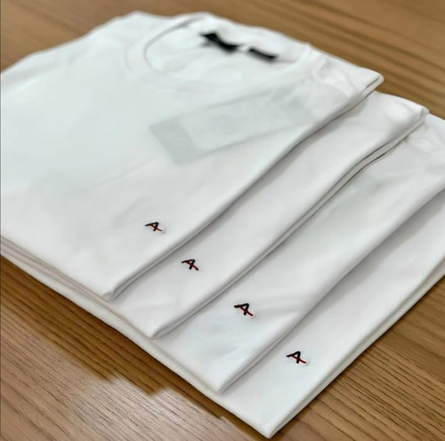 Camiseta Aramis Reta Logo Branca.jpg