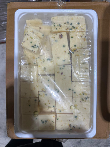 Khoya Pista Barfi.jpg