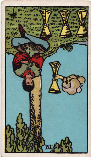 minor arcana cups 4.png