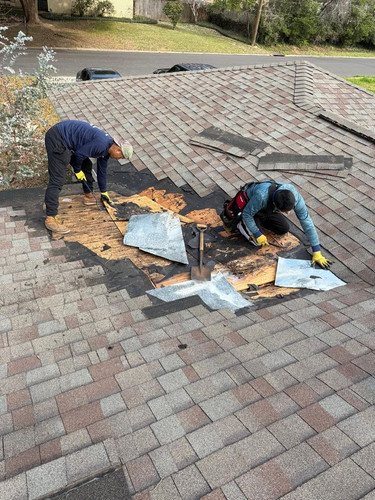 Roofing Contractor For Shingles Fredericksburg TX.jpg