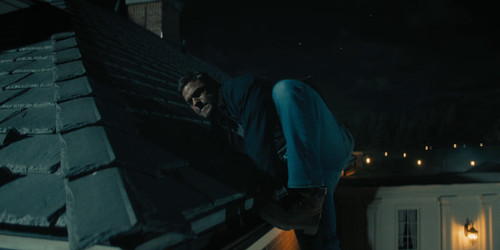 Reacher.S03E01.Persuader.1080p.AMZN.WEB DL.CZ EN.DD+5.1.H.264 playWEB.mkv snapshot 47.04 [2025.02.20.jpg