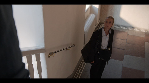 Kärlek.&.anarki.S02E01.Everything.Is.Different.Now.1080p.NF.WEB DL.SV.DD+5.1.H.264 playWEB.mkv snaps