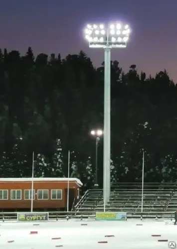 Прожекторная мачта: Назначение и применение.webp