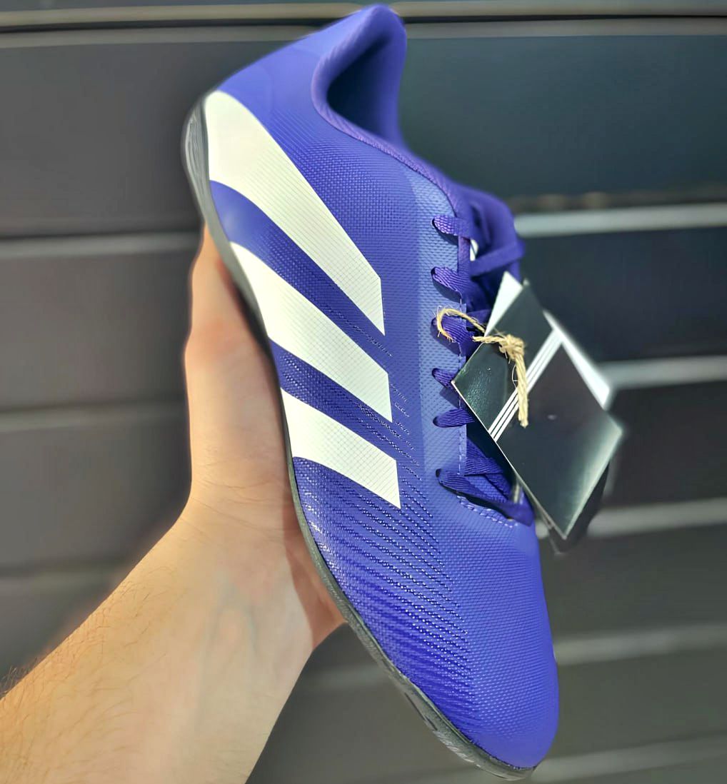 Chuteira Futsal Adidas Artilheira V Unissex – Roxo+Branco