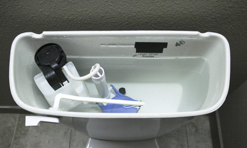 toilettank2503.jpg