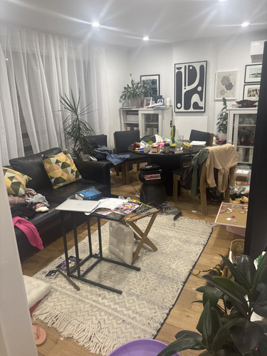 CCB04B3F 8808 40B9 8332 FD3C8F8DFC96.jpg