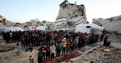 2242636057705025406?url=https%3A%2F%2Fshqiptarja.com%2Fuploads%2F780x440%2F1743333475 gaza.jpg%3Fv%3.jpg