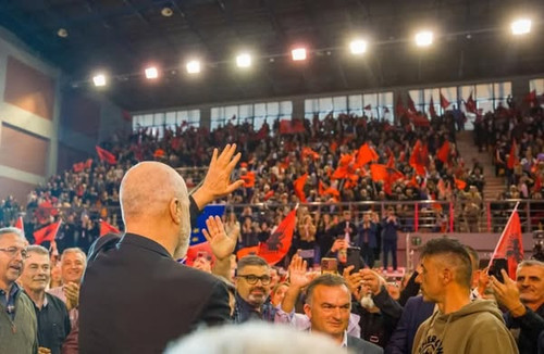 487277588 18064466411311359 8040411851766158525 n.jpg?stp=dst jpg s600x600 tt6& nc cat=106&ccb=1 7& .jpg