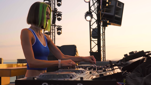 Miss.Monique Sunset.Greece.2024.1080p.YT.WEB DL.AAC2.H264 DarkAngeL.mp4 20250331 162821.685.png