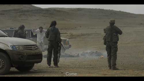 No.Mans.Land.2020.S01E01.2160p.HULU.WEB DL.CZ SK FR.SDR.HEVC NTb.mkv snapshot 38.49 [2025.03.30 09.1.jpg