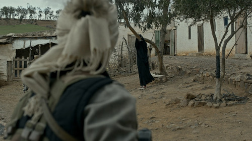 No.Man's.Land.2020.S02E01.1080p.MAX.WEB DL.CZ FR.H.264 playWEB.mkv snapshot 10.36 [2025.03.30 09.40.