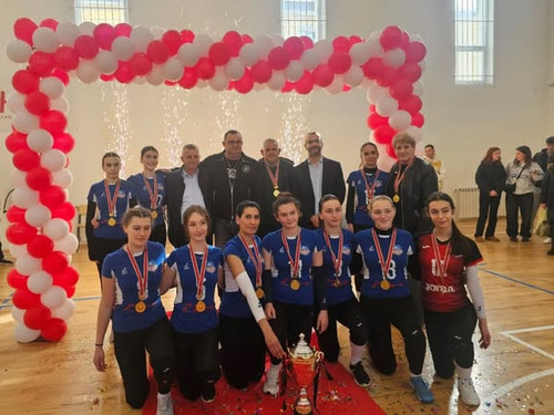 486760800 18306854389235818 3304065879237334045 n.jpg?stp=dst jpg s600x600 tt6& nc cat=106&ccb=1 7& .jpg