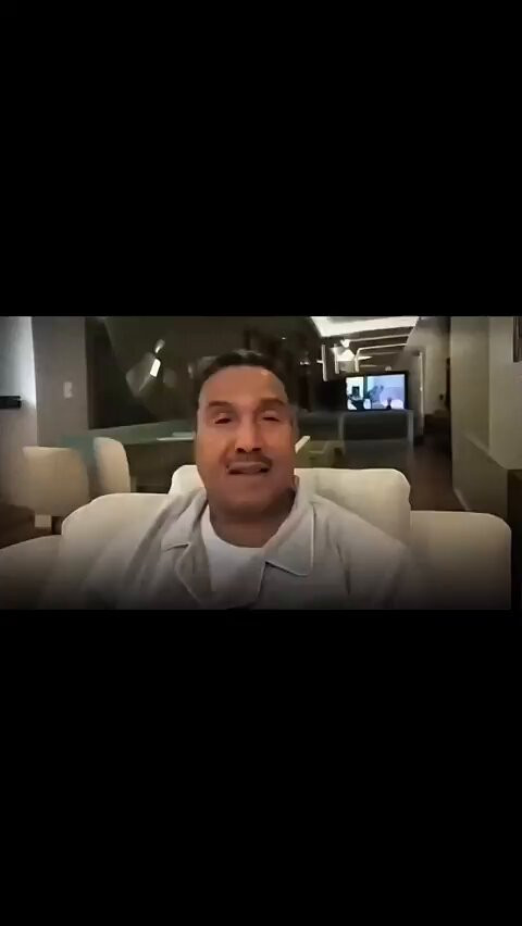 ficrdLuy7HR I50Q.jpg