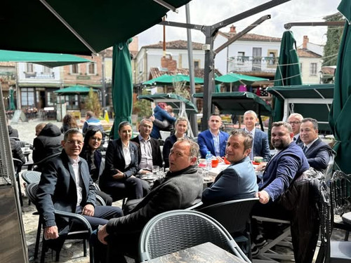 487331620 18064501604311359 2176784383188621512 n.jpg?stp=dst jpg s600x600 tt6& nc cat=108&ccb=1 7& .jpg