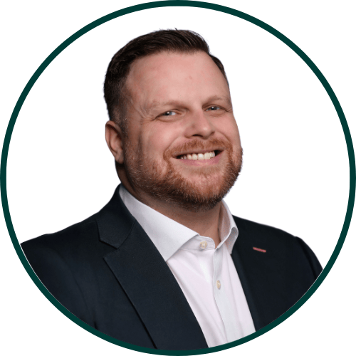 Tim Headshot (Circle).png