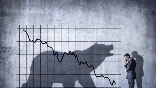 AMD Stock Drops Amid Supply Chain Issues and Competitive Pressure.jpg