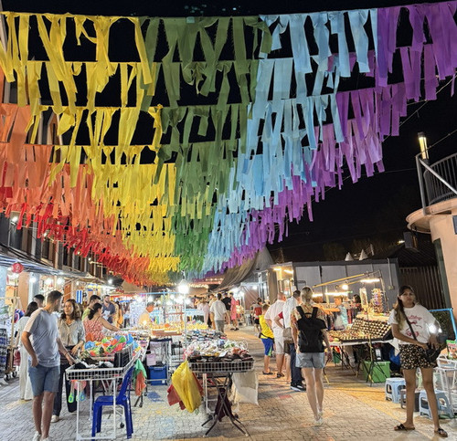 1 night market 1.jpg